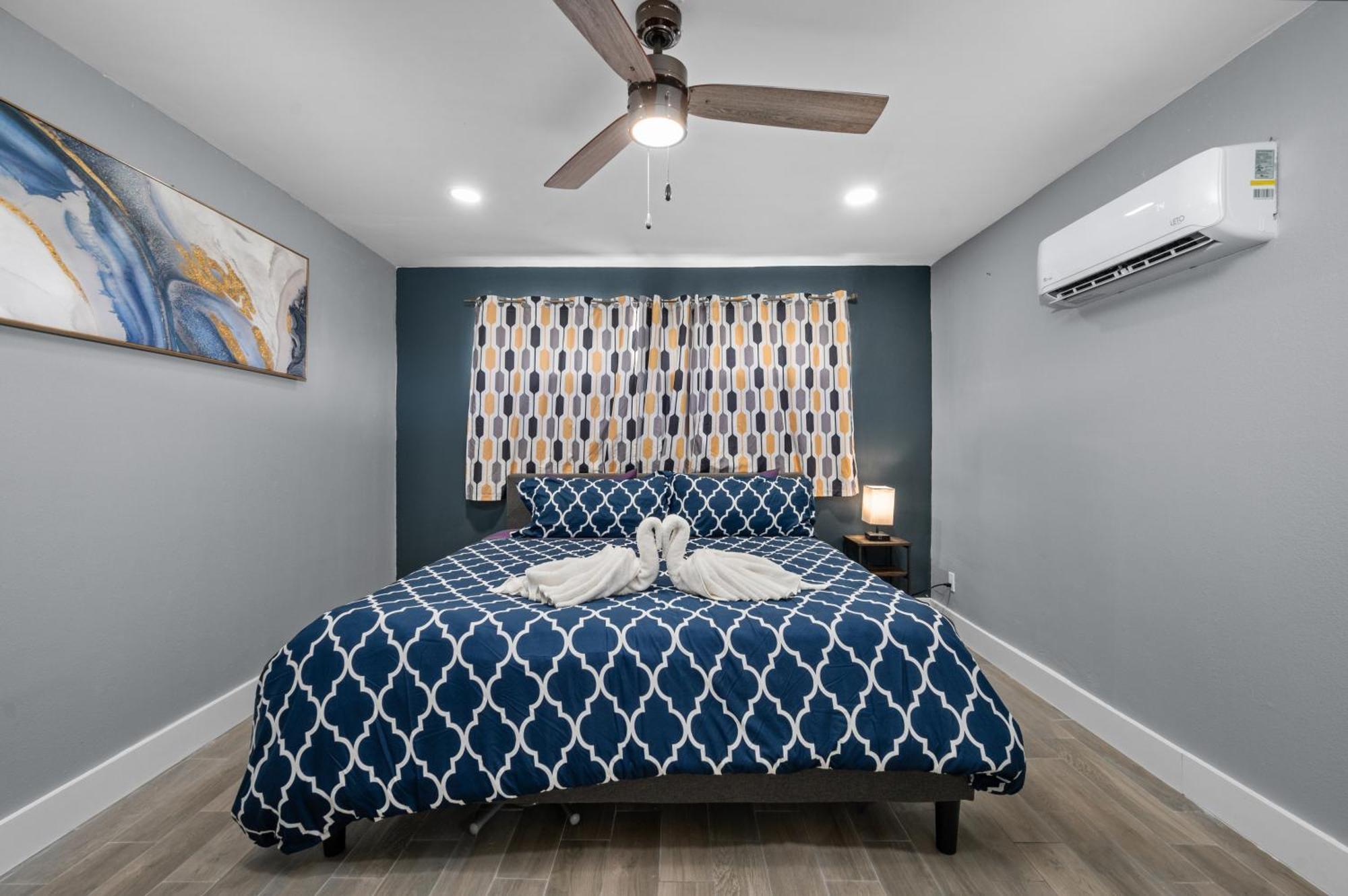 Comfortable 2Br Uptown Escape With Free Park Houston Kültér fotó